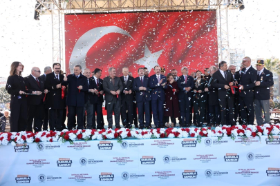 Astorya, İstiklal Meydanı ve Tanıtım Merkezi açıldı