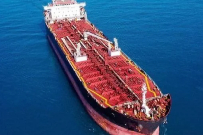 ABD ablukasını tanımadı! Çin gemisi Hürmüz Boğazı'ndan geçti