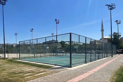 İzmir Bostanlı Sahili’ne yeni padel kortlar geliyor